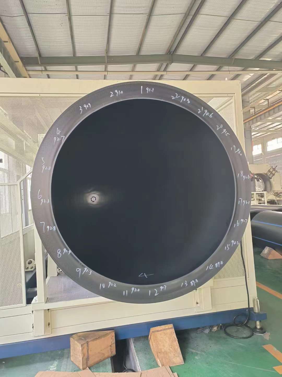 Цевки со висока дебелина и голем дијаметар: како да се избегне попуштање при истиснување на цевките